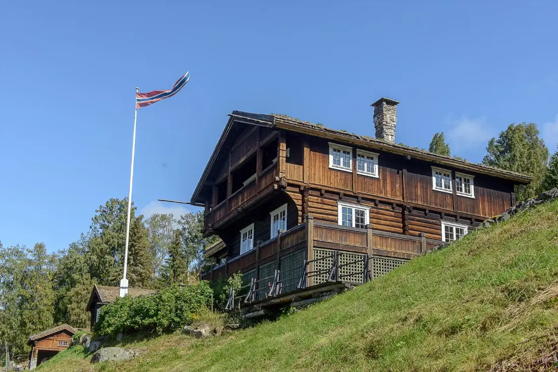 charming-log-house-east-norway-for-sale-nordbu