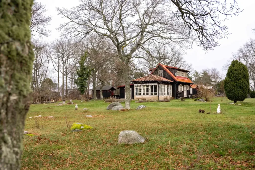 cozy-cottage-character-swedish-island-gotland-nordbu