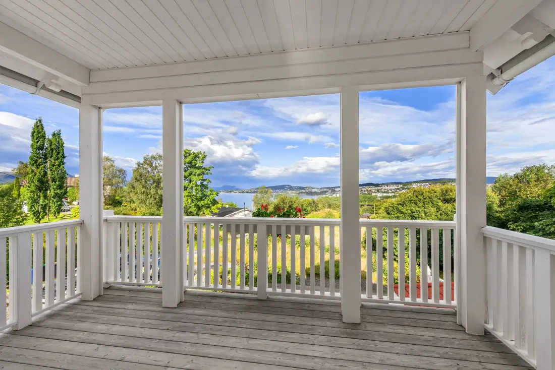 early-20th-century-villa-alesund-nordbu