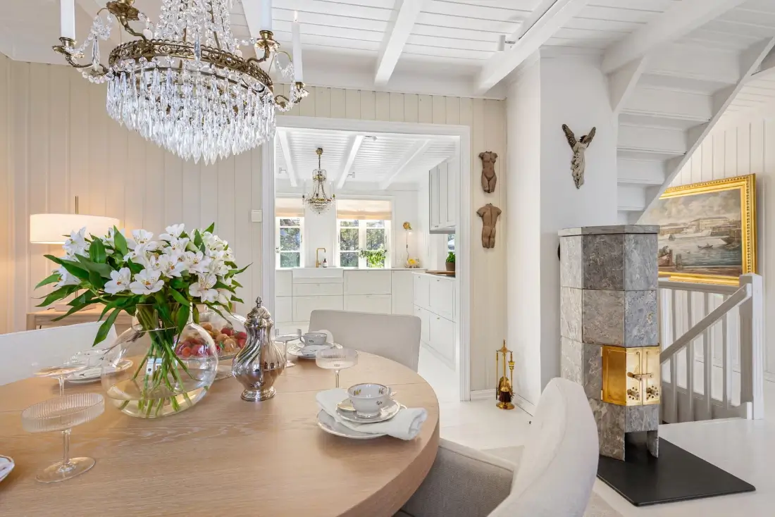 early-20th-century-villa-alesund-nordbu