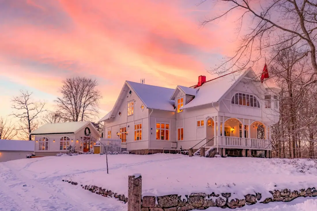 early-20th-century-villa-surrounded-by-nature-east-coast-south-sweden-nordbu