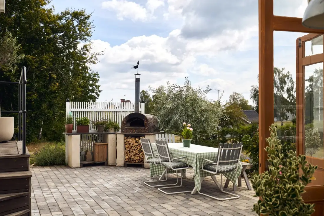 early-20th-century-villa-surrounded-by-nature-east-coast-south-sweden-nordbu