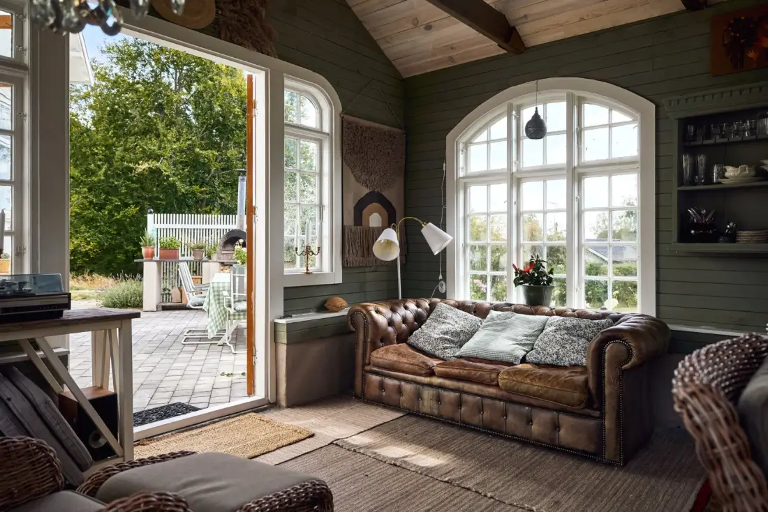 early-20th-century-villa-surrounded-by-nature-east-coast-south-sweden-nordbu