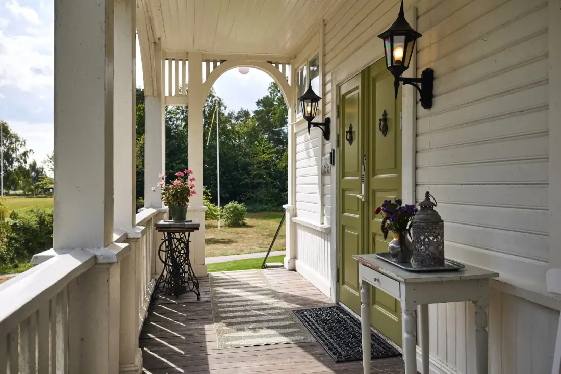 early-20th-century-villa-surrounded-by-nature-east-coast-south-sweden-nordbu