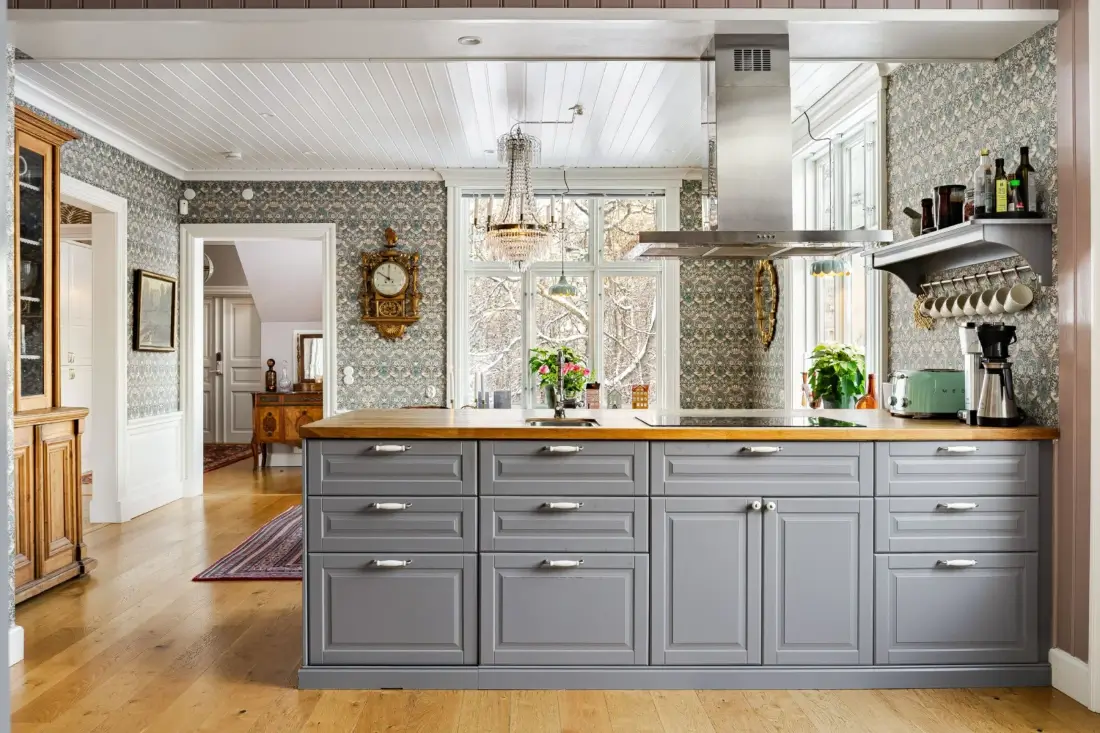 early-20th-century-villa-surrounded-by-nature-east-coast-south-sweden-nordbu