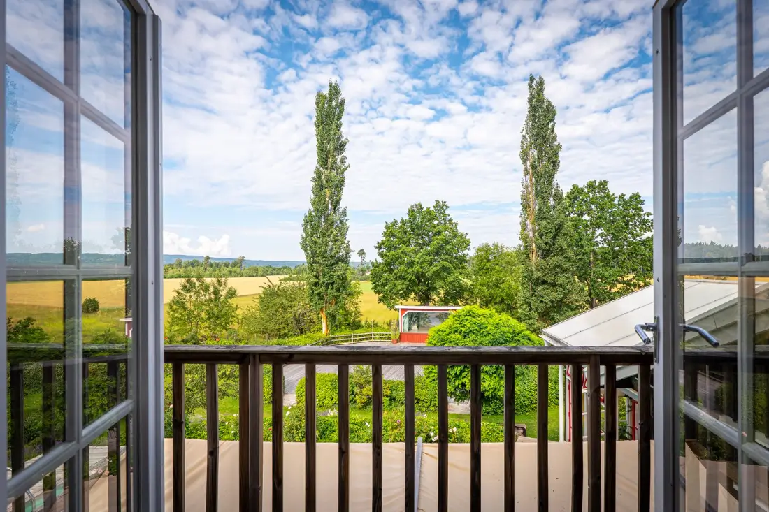 
extended-70s-house-swimming-pool-outdoor-stage-west-sweden-nordbu