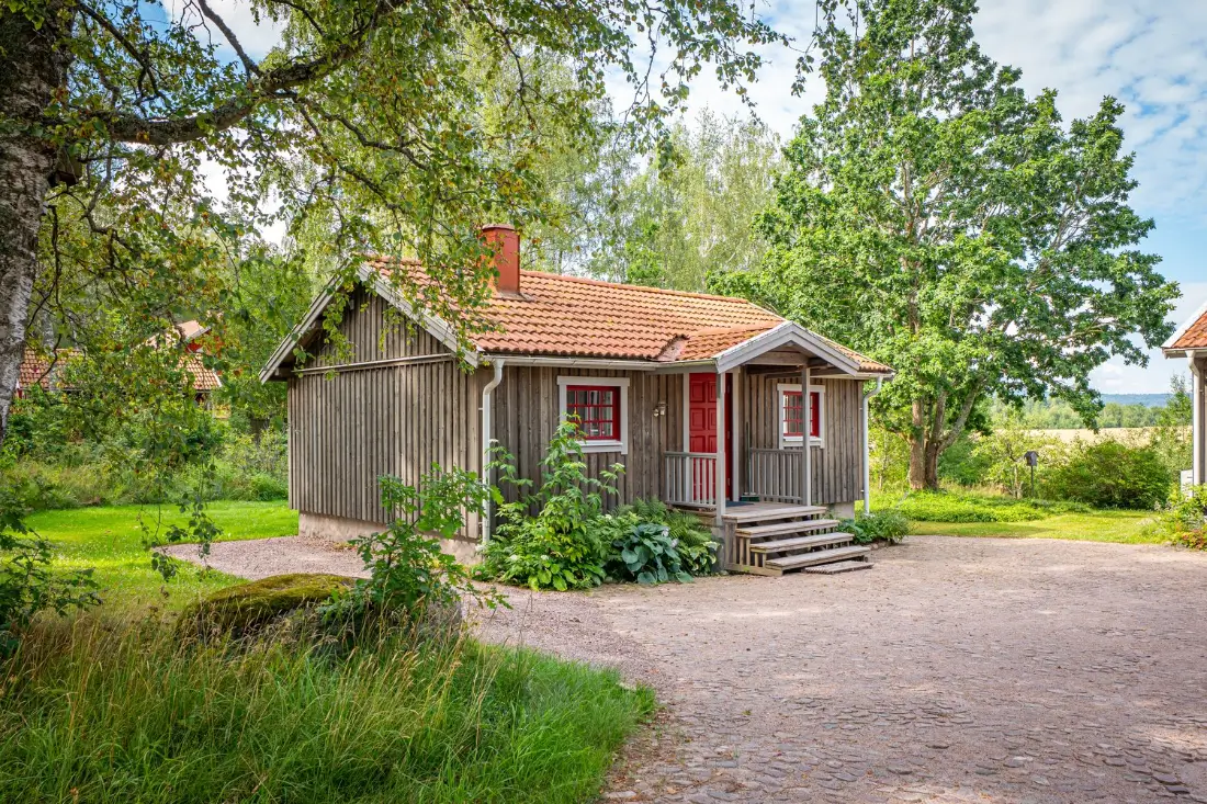 
extended-70s-house-swimming-pool-outdoor-stage-west-sweden-nordbu