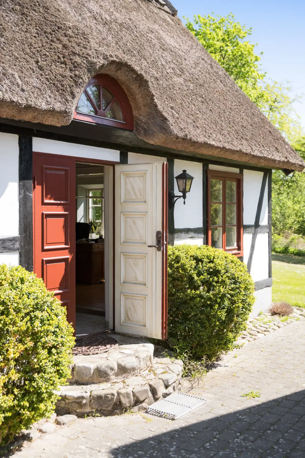 half-timbered-farm-east-coast-south-sweden-nordbu