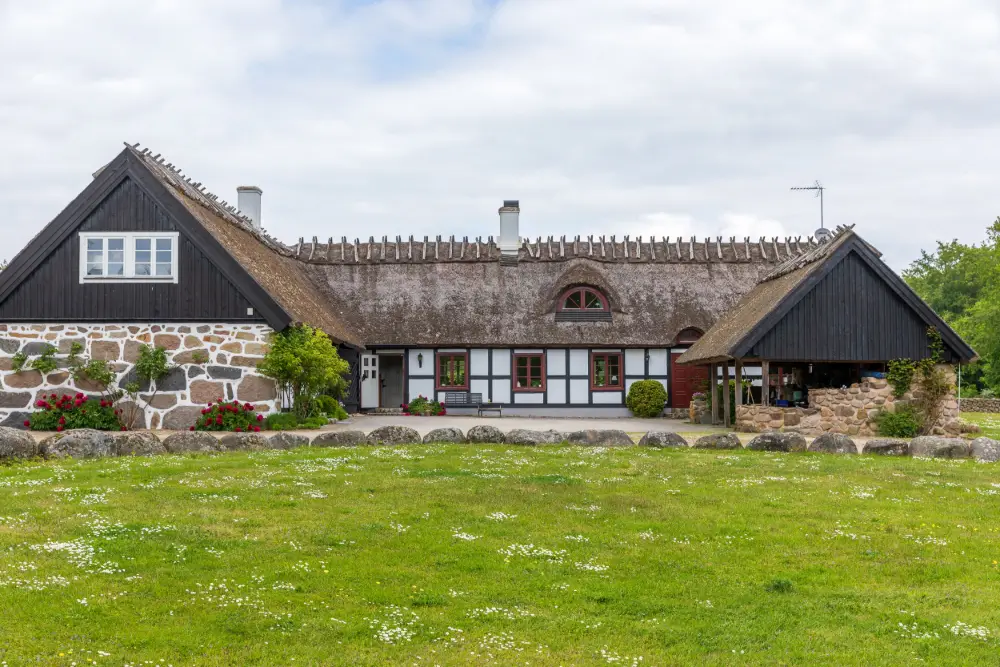 half-timbered-farm-east-coast-south-sweden-nordbu