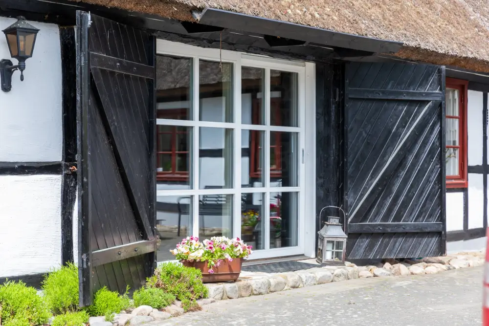 half-timbered-farm-east-coast-south-sweden-nordbu