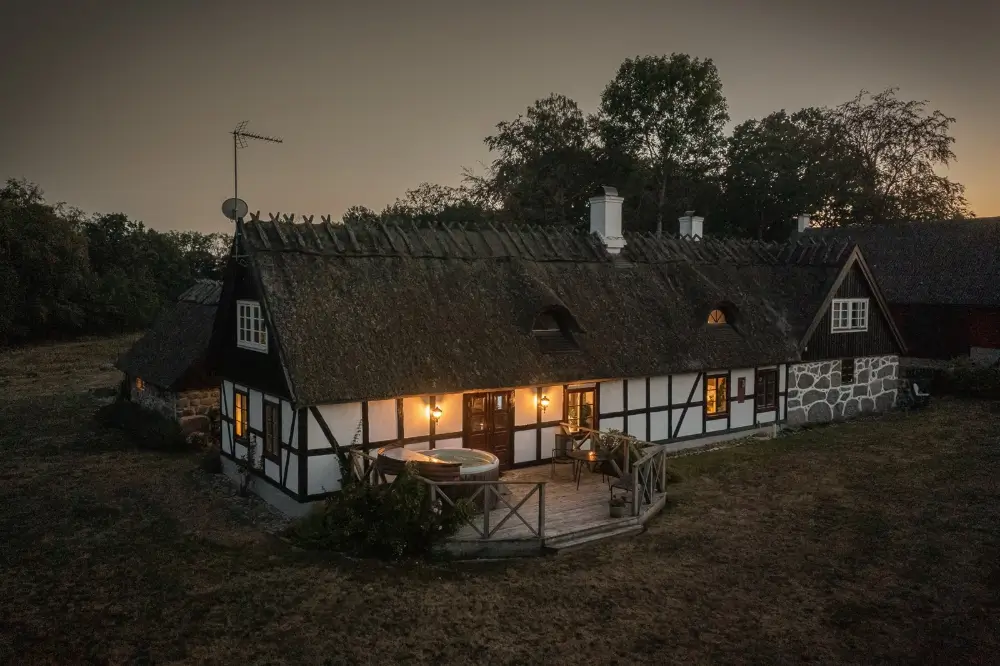 half-timbered-farm-east-coast-south-sweden-nordbu