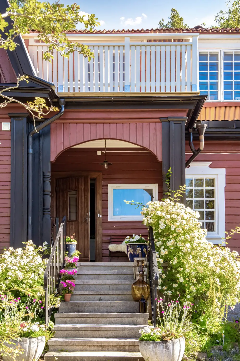 historic-villa-near-gothenburg-with-rental-apartment-nordbu