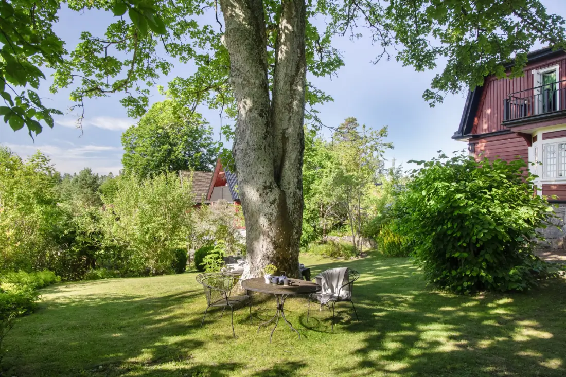 historic-villa-near-gothenburg-with-rental-apartment-nordbu