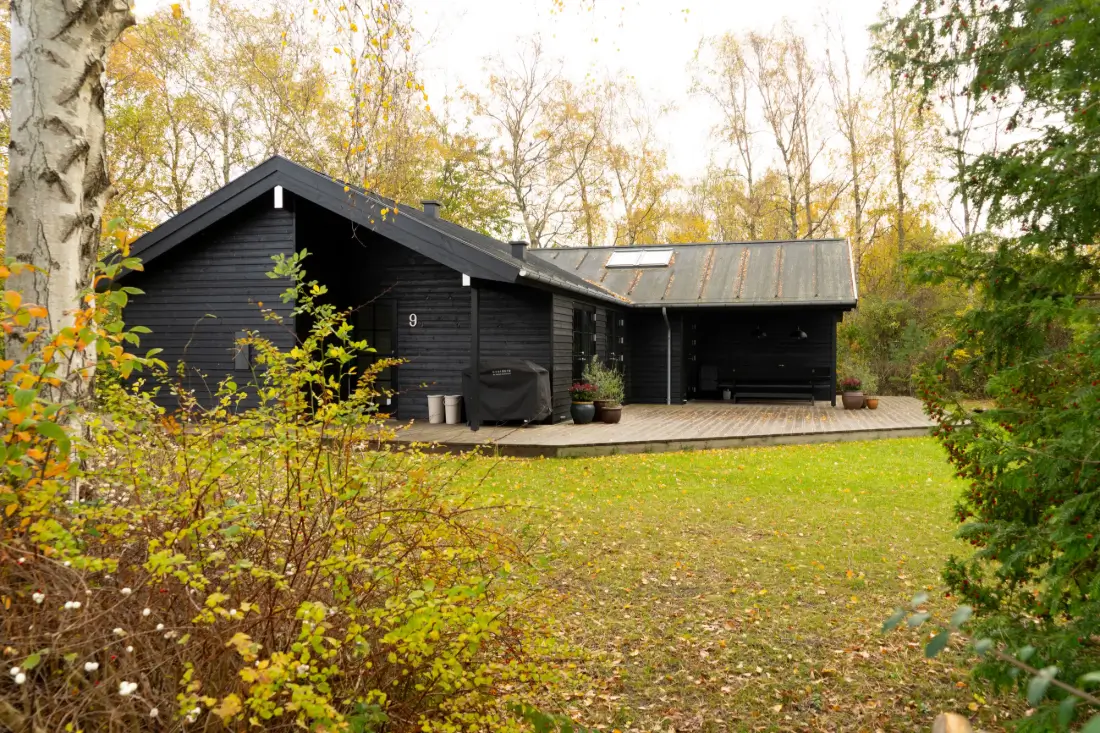 modern-holiday-home-by-the-sea-denmark