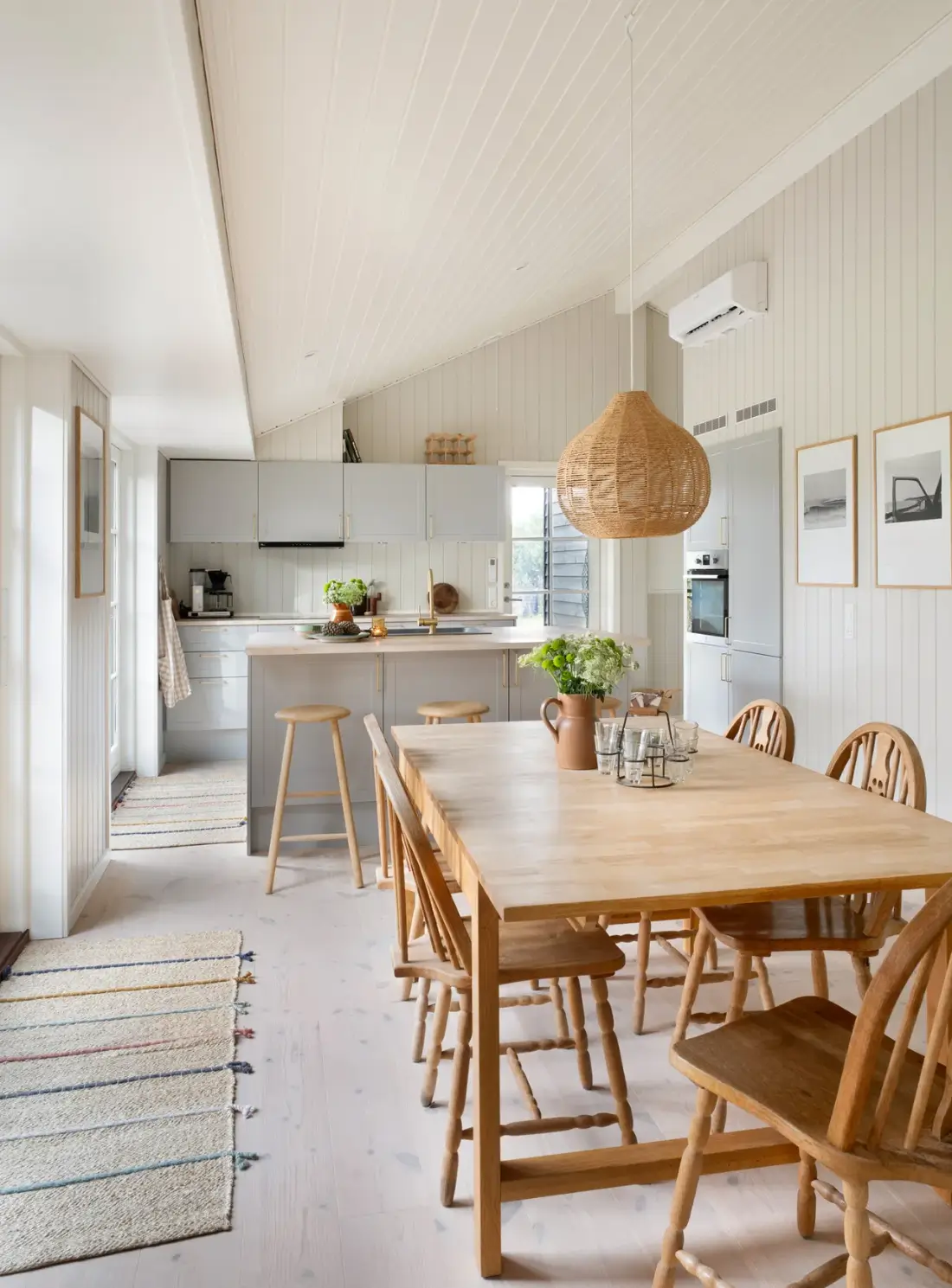 modern-holiday-home-by-the-sea-denmark