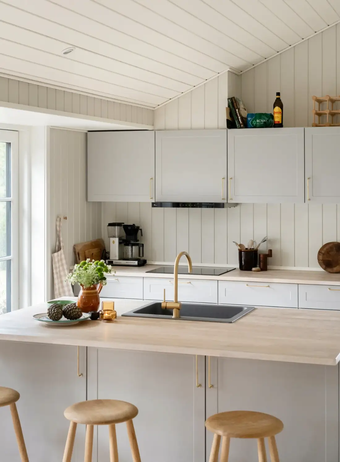 modern-holiday-home-by-the-sea-denmark