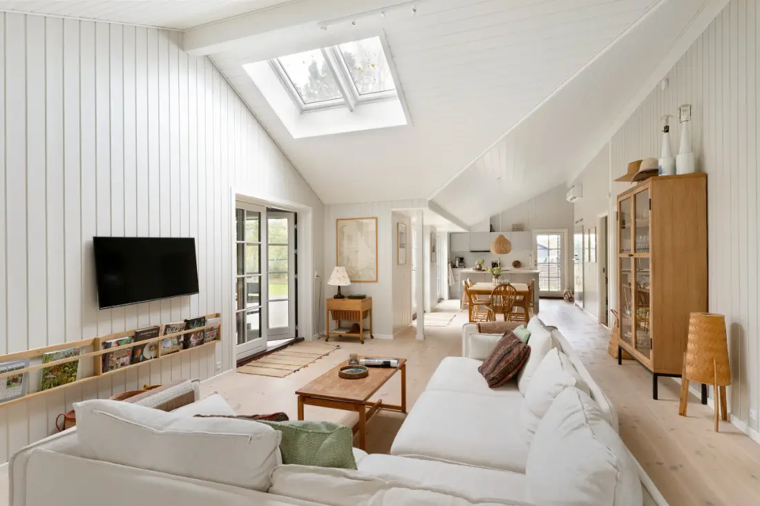 modern-holiday-home-by-the-sea-denmark