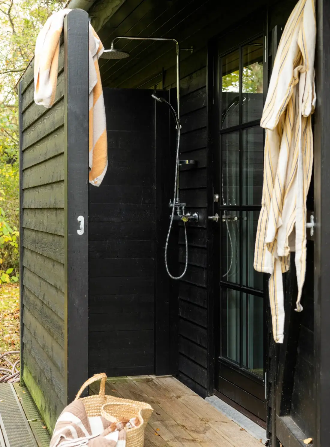 modern-holiday-home-by-the-sea-denmark