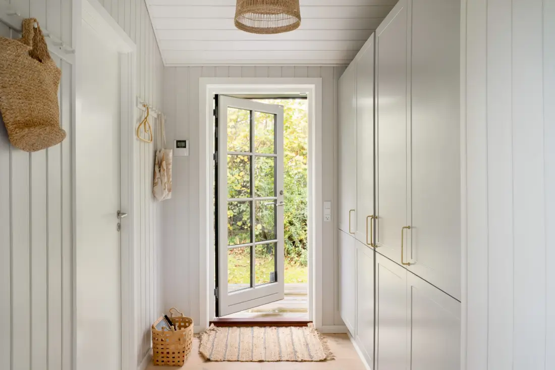 modern-holiday-home-by-the-sea-denmark