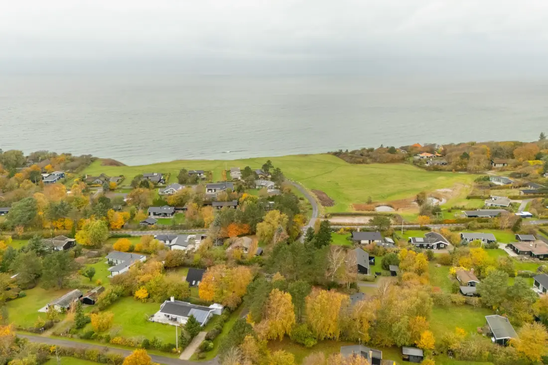 modern-holiday-home-by-the-sea-denmark