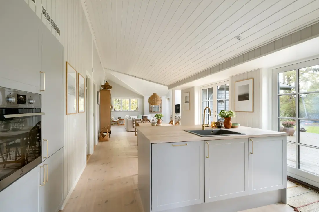 modern-holiday-home-by-the-sea-denmark