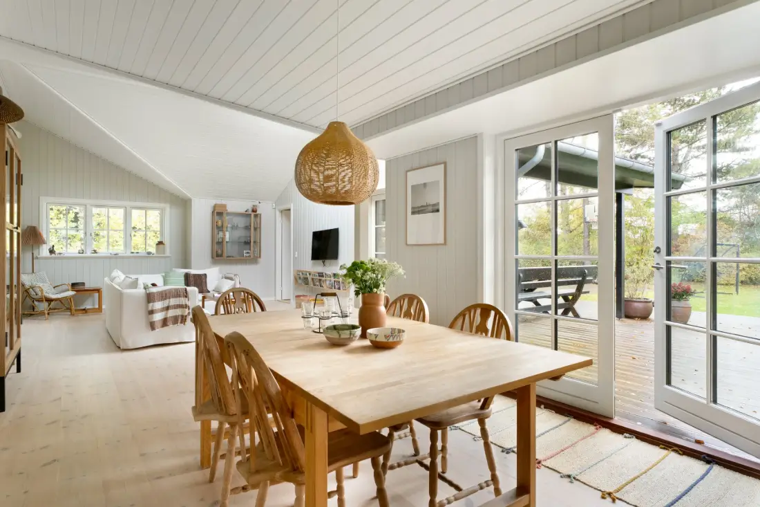 modern-holiday-home-by-the-sea-denmark