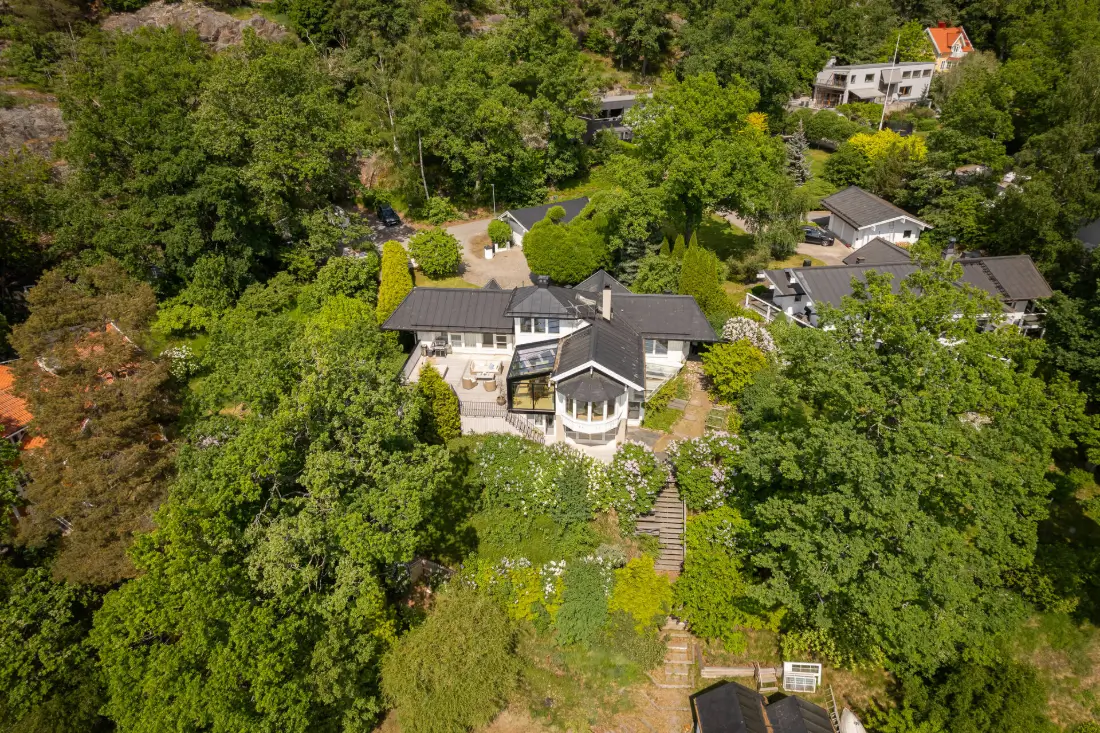 modern-villa-sea-views-close-to-stockholm-city-nordbu