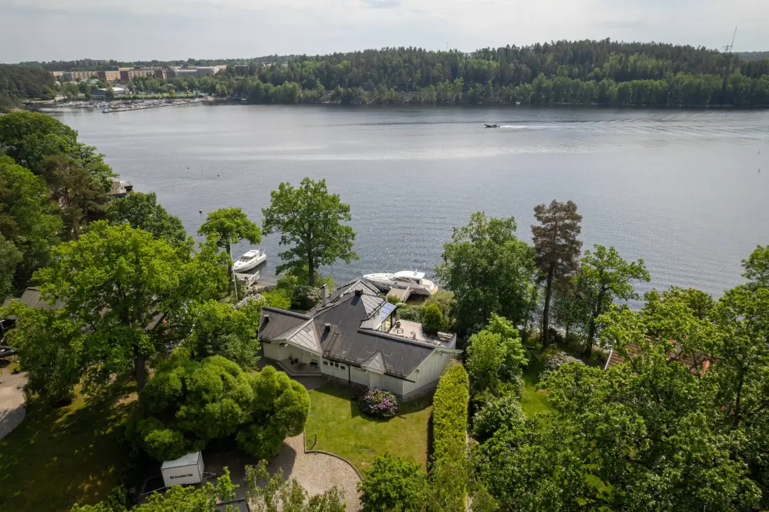 modern-villa-sea-views-close-to-stockholm-city-nordbu
