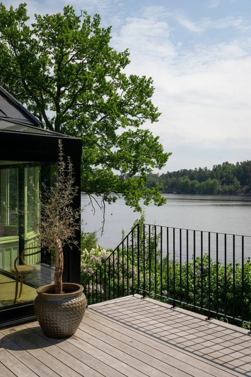modern-villa-sea-views-close-to-stockholm-city-nordbu