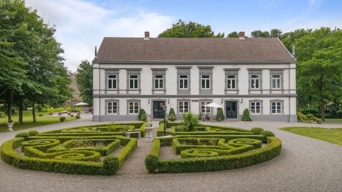 renovated-manor-house-Skane-sweden-nordbu