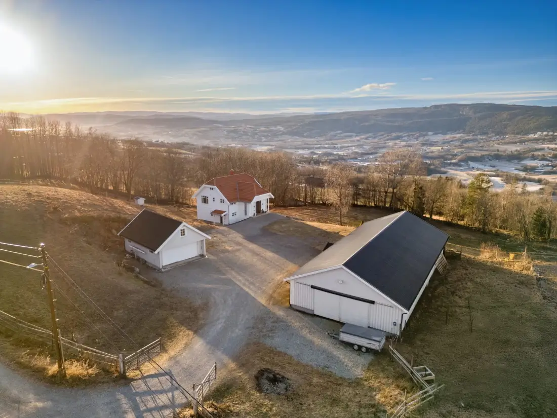 villa-with-stables-large-plot-near-oslo-norway-nordbu