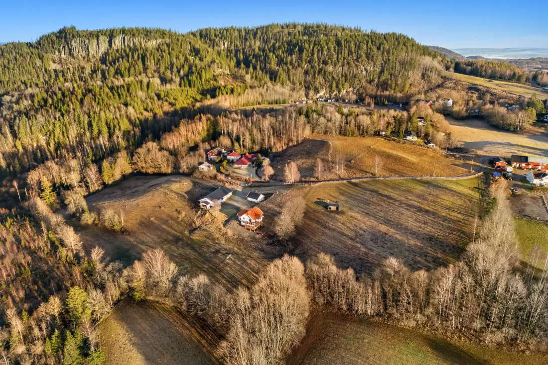 villa-with-stables-large-plot-near-oslo-norway-nordbu