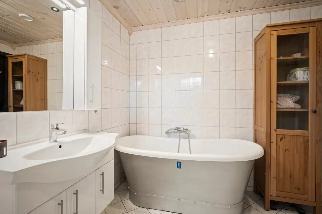 traditional-style-country-home-near-oslo-nordbu