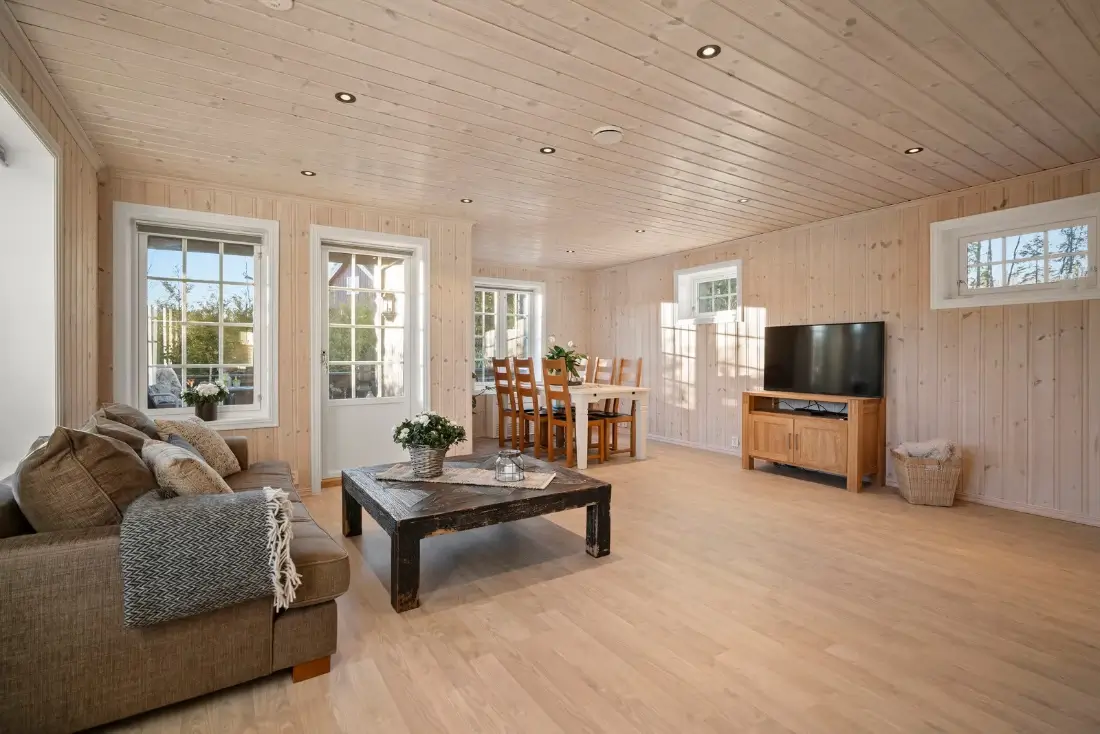 traditional-style-country-home-near-oslo-nordbu