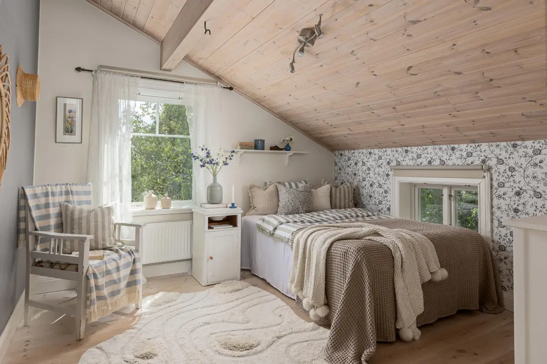 architect-designed-lakeside-home-mariefred-sweden-nordbu