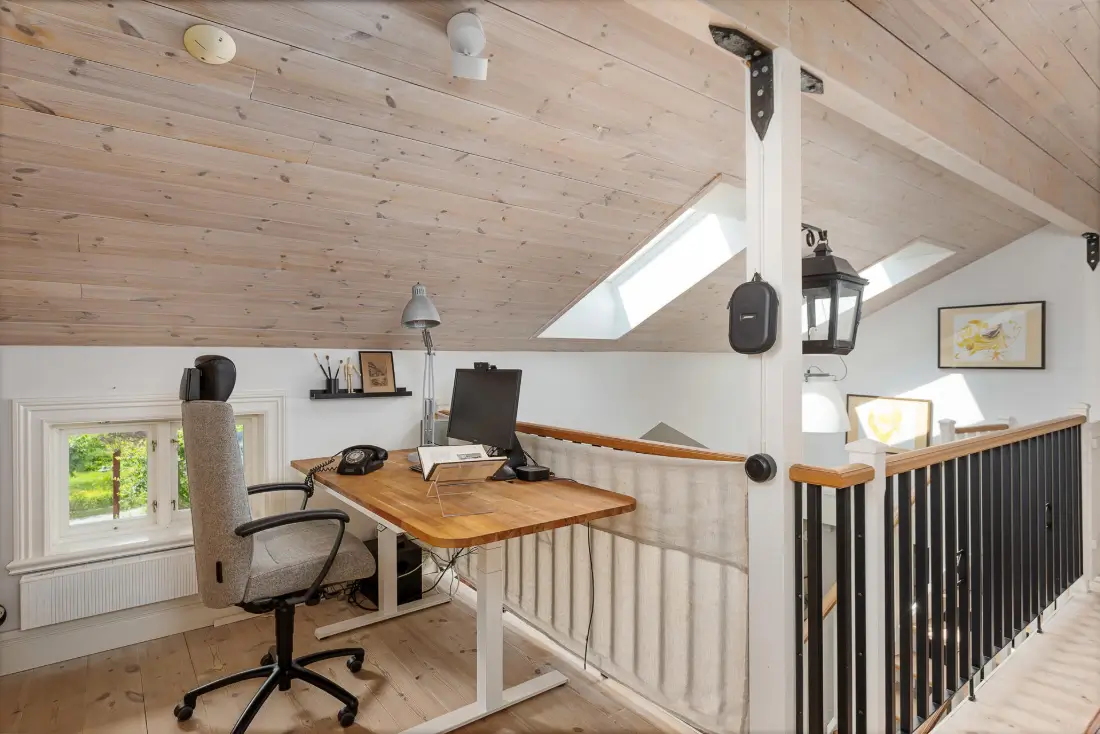 architect-designed-lakeside-home-mariefred-sweden-nordbu