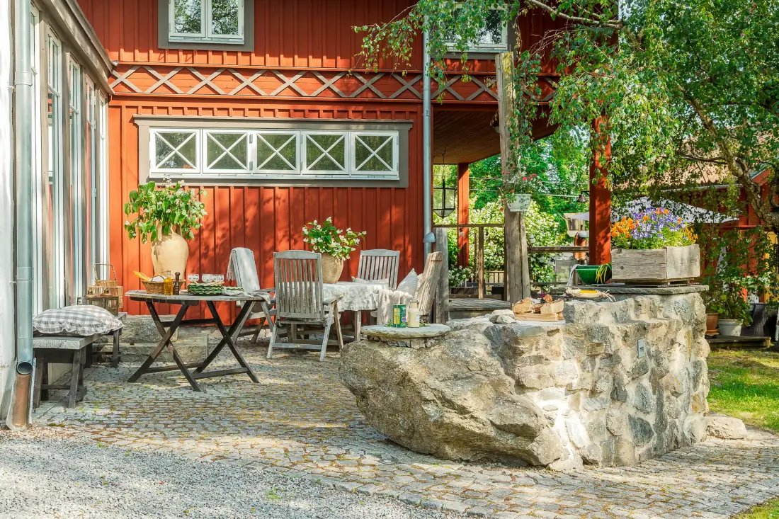architect-designed-lakeside-home-mariefred-sweden-nordbu