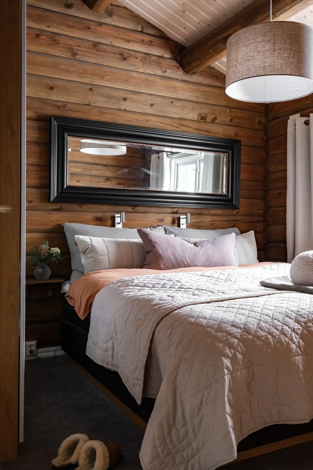cozy-log-house-sweden-nordbu