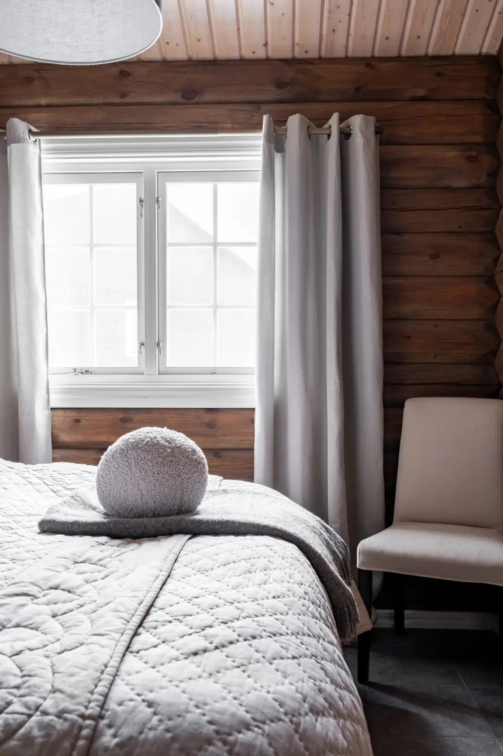 cozy-log-house-sweden-nordbu