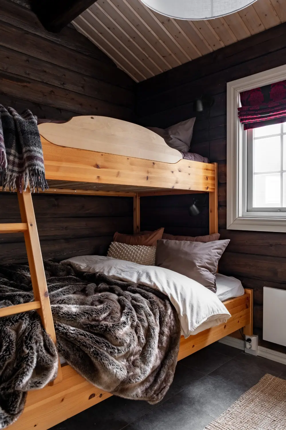 cozy-log-house-sweden-nordbu