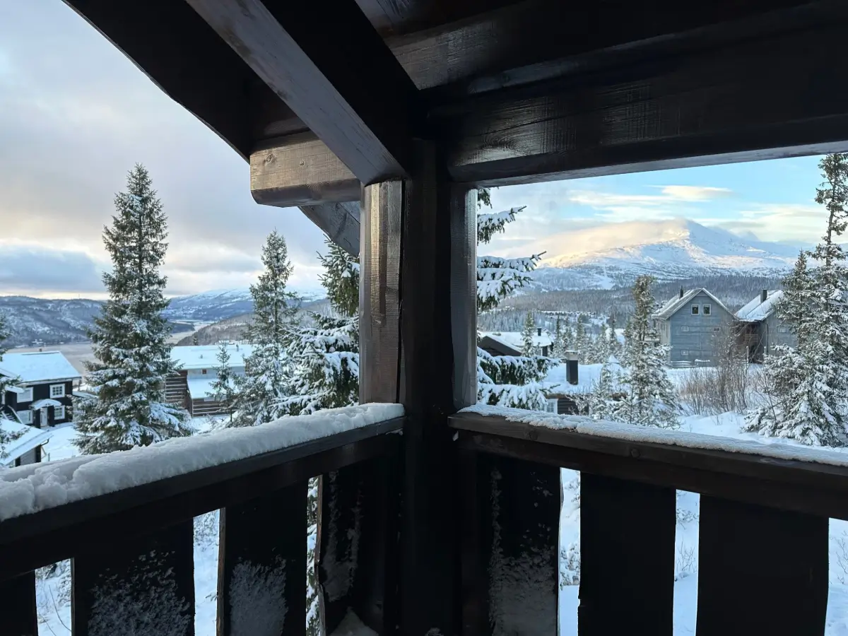 cozy-log-house-sweden-nordbu
