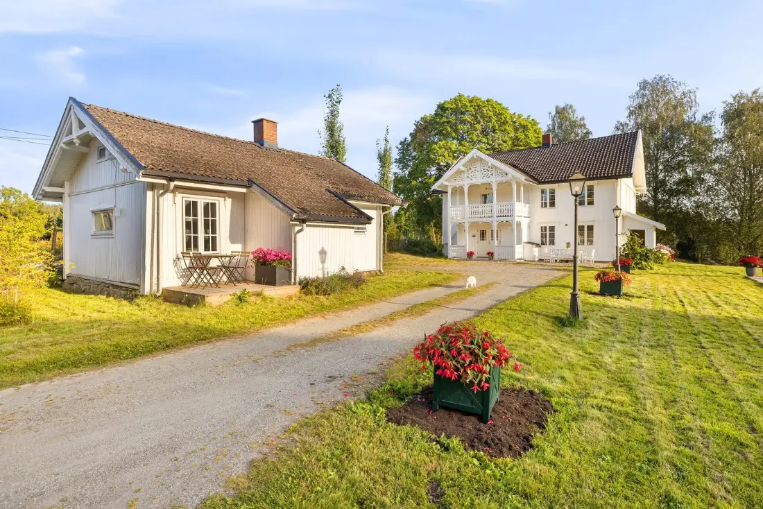 small-farm-swimming-pool-guest-house-1-house-north-of-oslo-nordbu