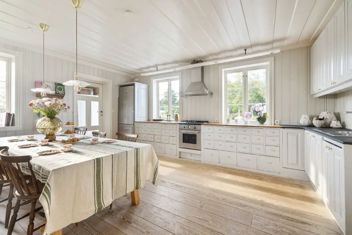 small-farm-swimming-pool-guest-house-1-house-north-of-oslo-nordbu