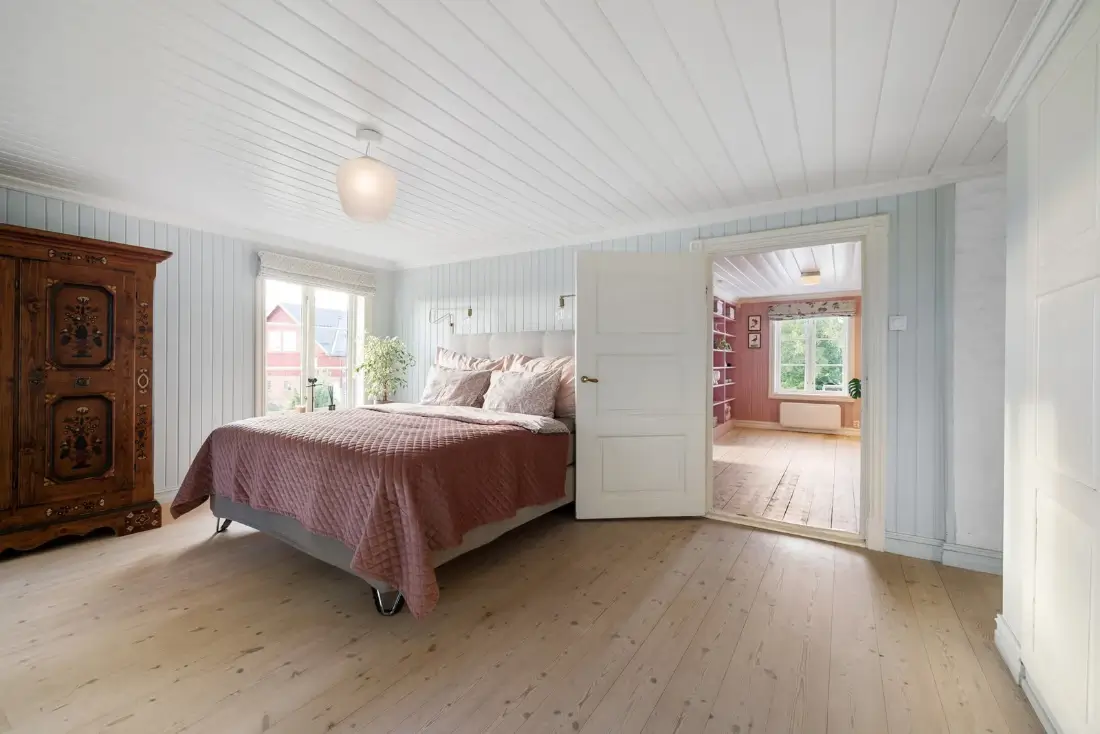 small-farm-swimming-pool-guest-house-1-house-north-of-oslo-nordbu