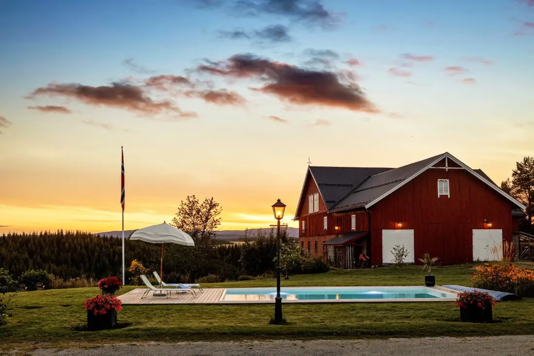 small-farm-swimming-pool-guest-house-1-house-north-of-oslo-nordbu