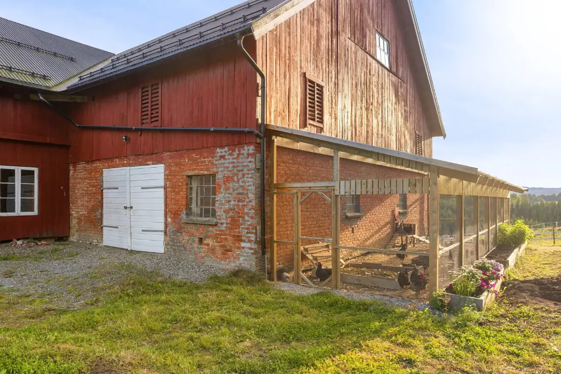 small-farm-swimming-pool-guest-house-1-house-north-of-oslo-nordbu