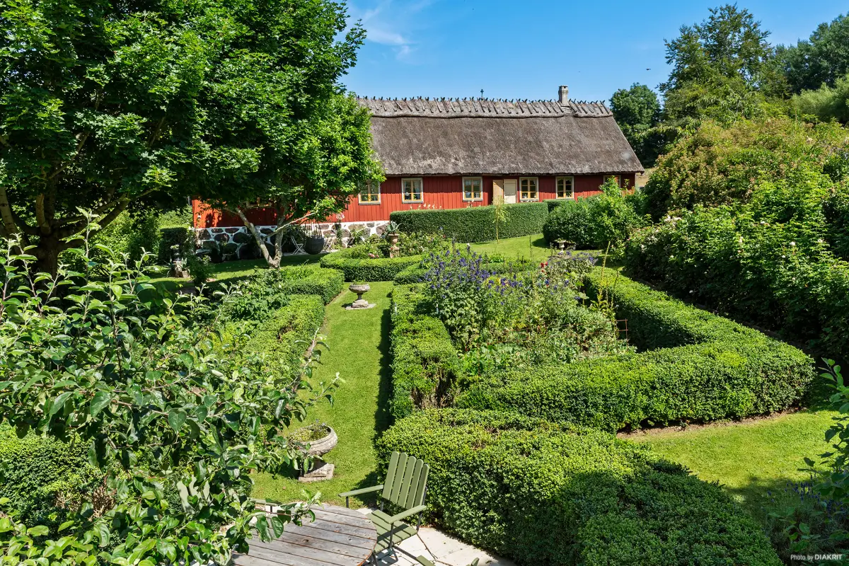 19th-century-red-Skane-farmhouse-nordbu