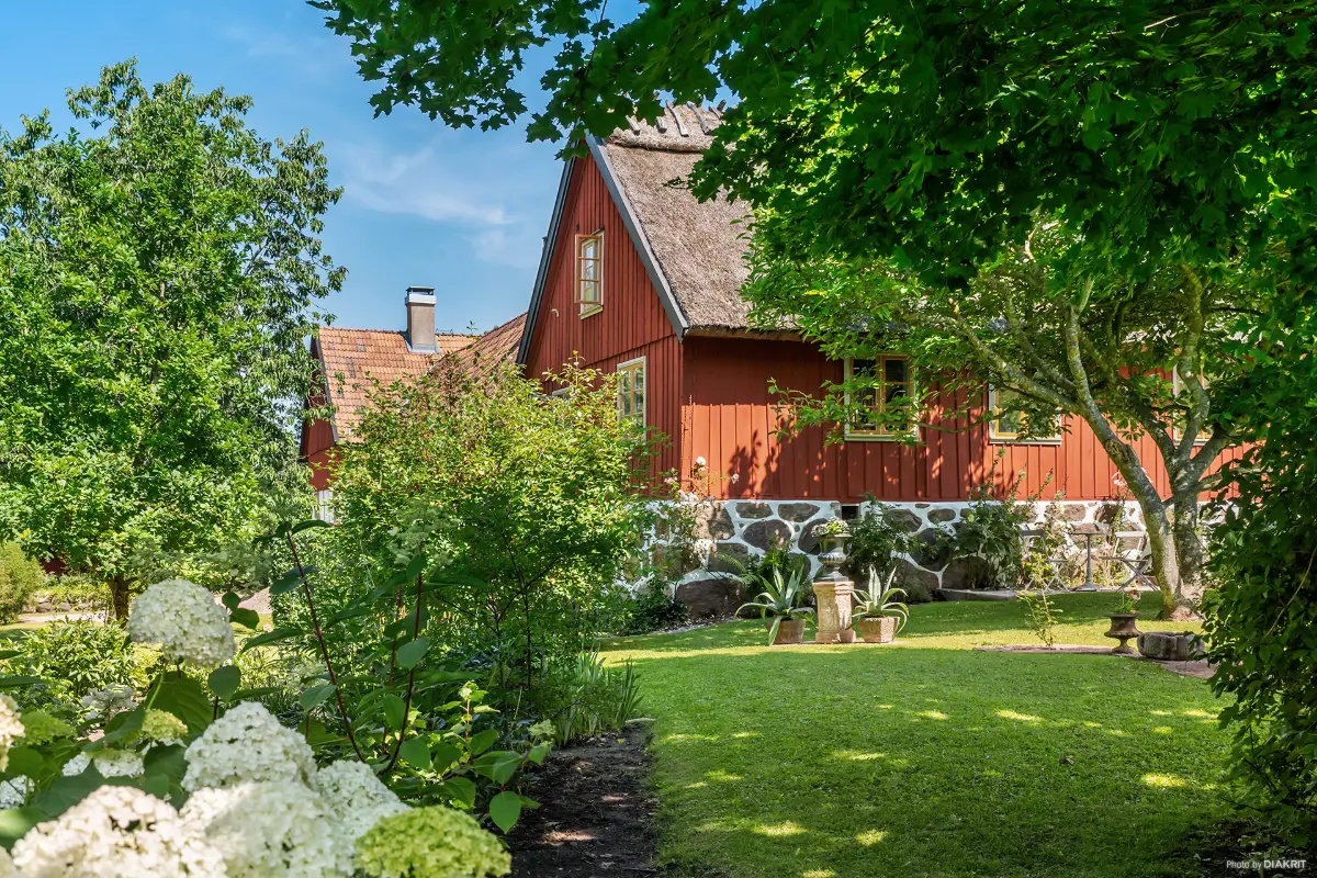 19th-century-red-Skane-farmhouse-nordbu