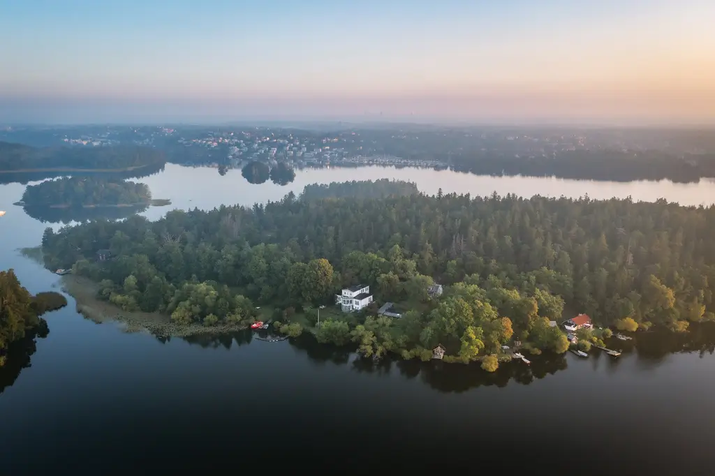 fairytale-island-estate-lake-mälaren-stockholm-nordbu