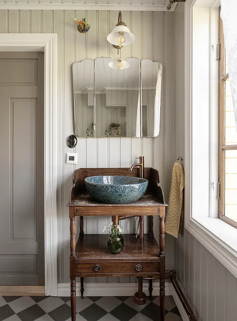 turn-of-the-century-villa-swedish-island-lovon-nordbu